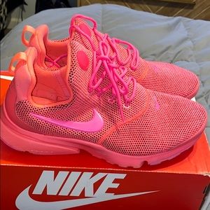 Nike Presto Fly SE- Rare Color!!